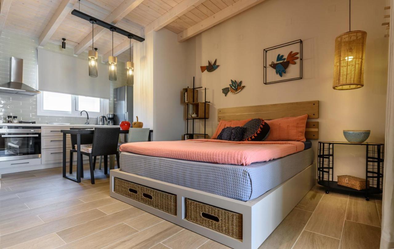 Fiorela'S Casa- A Stylish Loft Apartment In The Heart Of Preveza Eksteriør billede